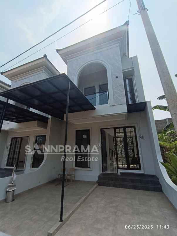 dijual rumah nagrak