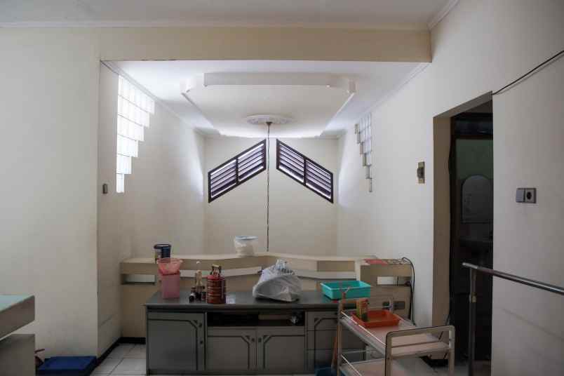 dijual rumah nirwana executive