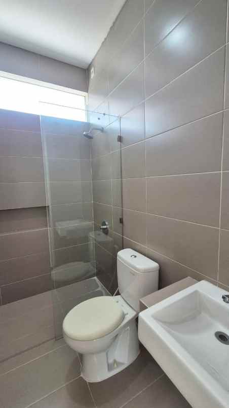 dijual rumah northwest park