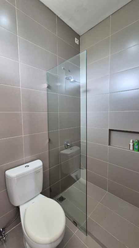 dijual rumah northwest park