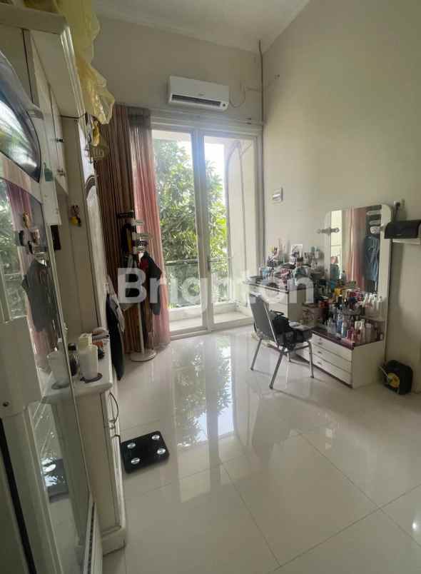 dijual rumah pakuwon city