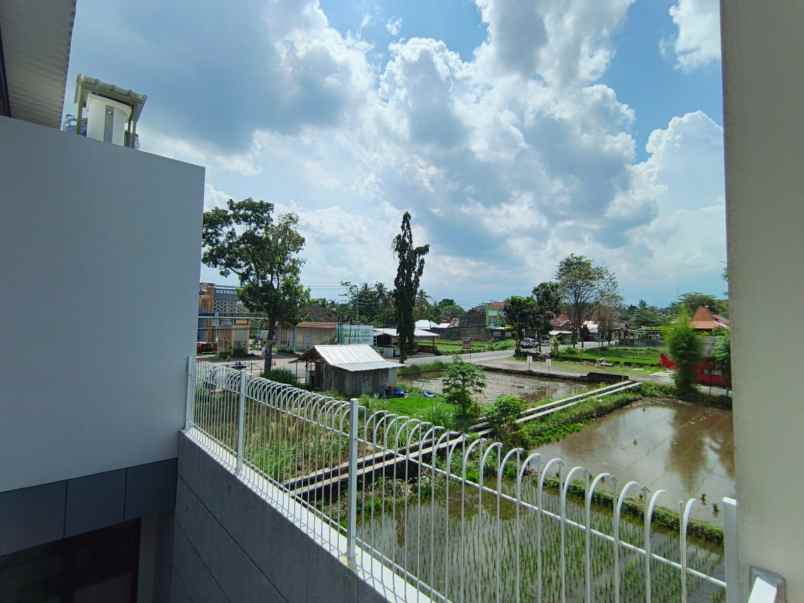 dijual rumah pandowoharjo kec sleman