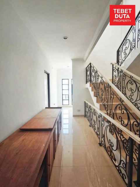 dijual rumah pejaten barat