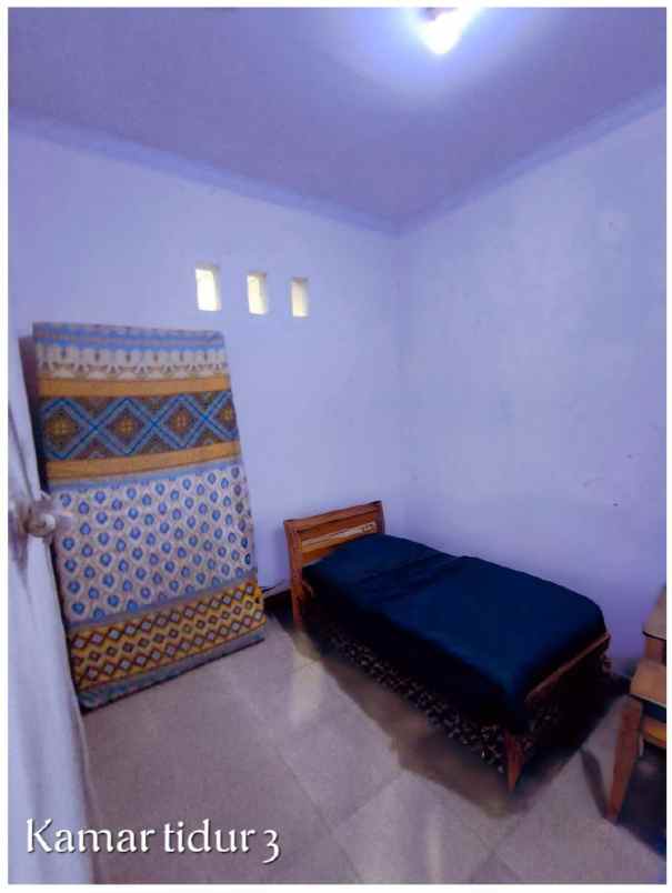 dijual rumah perum latansa indah blok b