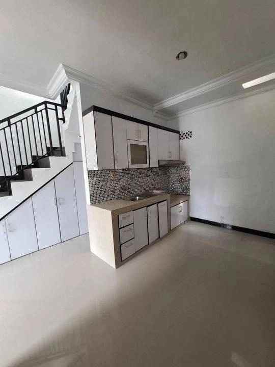 dijual rumah perumahan citra raya
