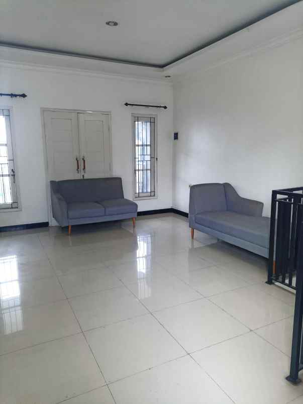 dijual rumah perumahan citra raya