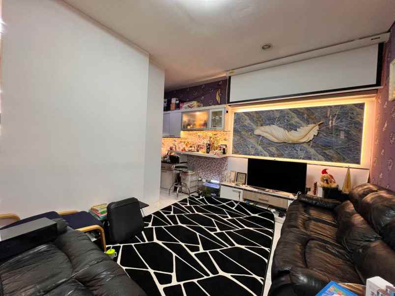 dijual rumah perumahan citragran cibubur