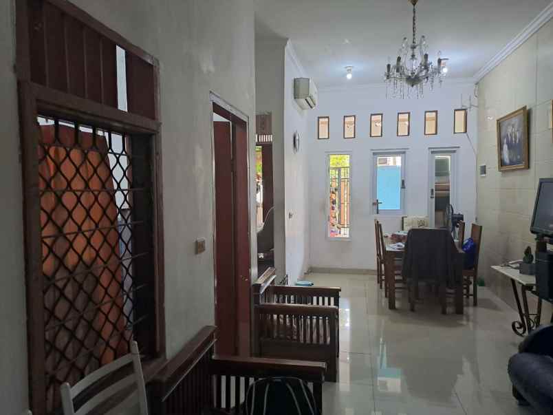 dijual rumah perumahan griya kencana