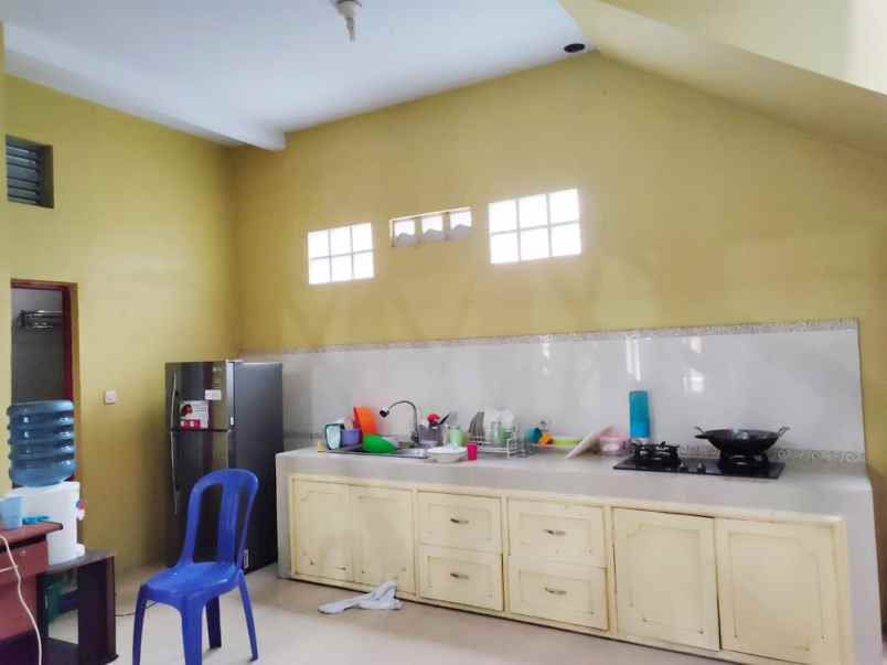 dijual rumah perumahan kharisma