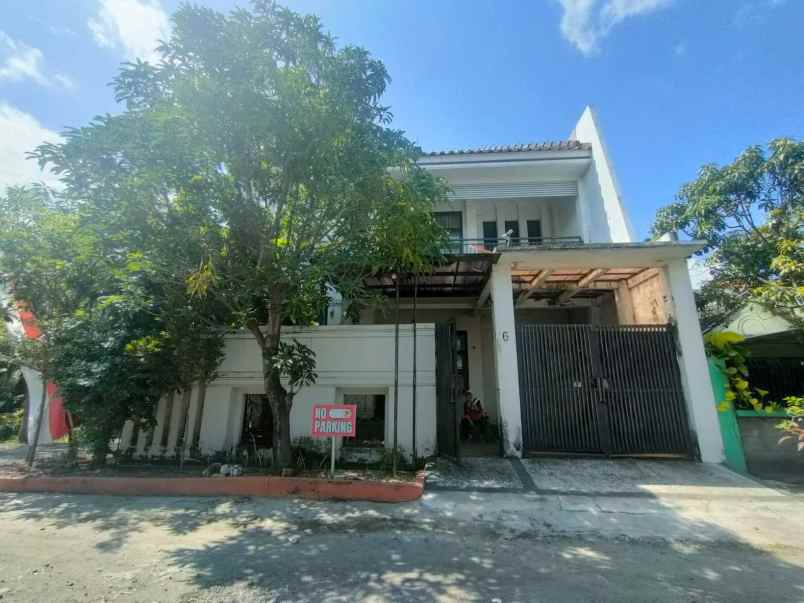dijual rumah perumahan kota baru