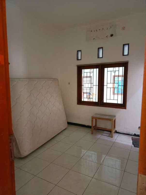 dijual rumah perumahan pulo permatasari