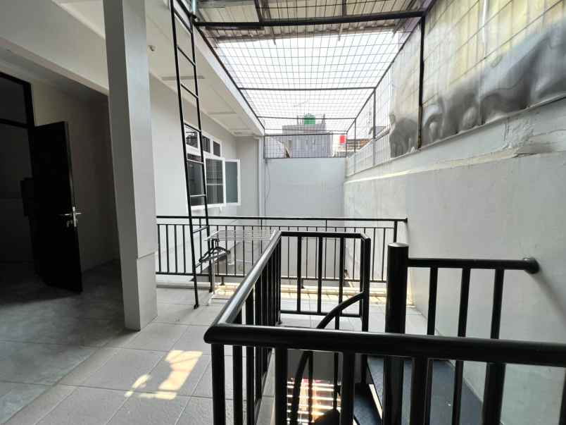 dijual rumah perumahan taman villa baru