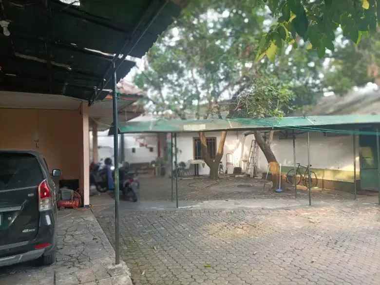 dijual rumah pesanggrahan