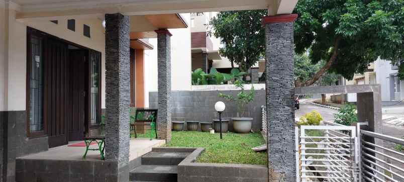 dijual rumah pesona khayangan depok