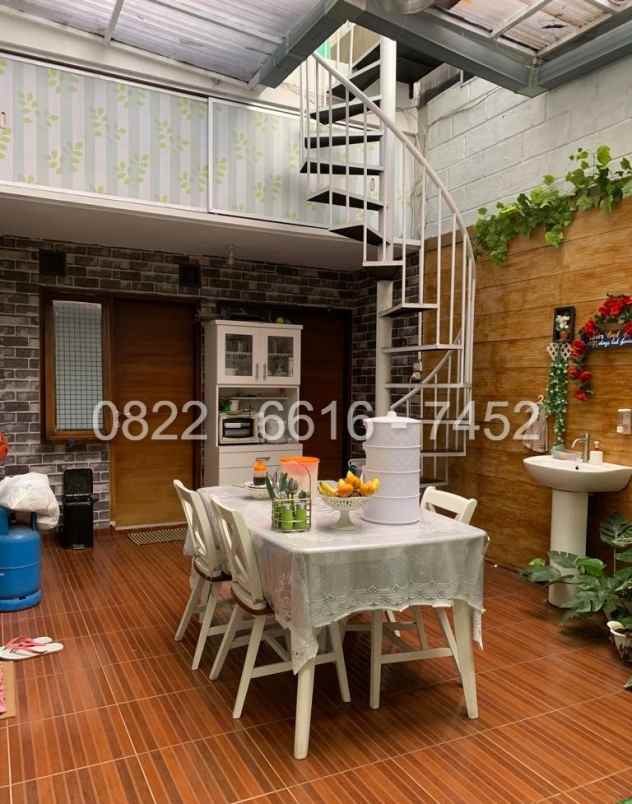 dijual rumah pine villa