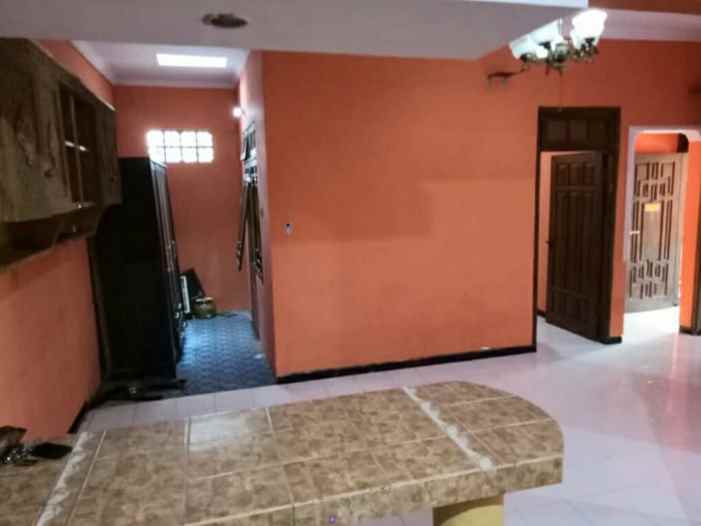 dijual rumah pojok di perumahan bumi mangli permai