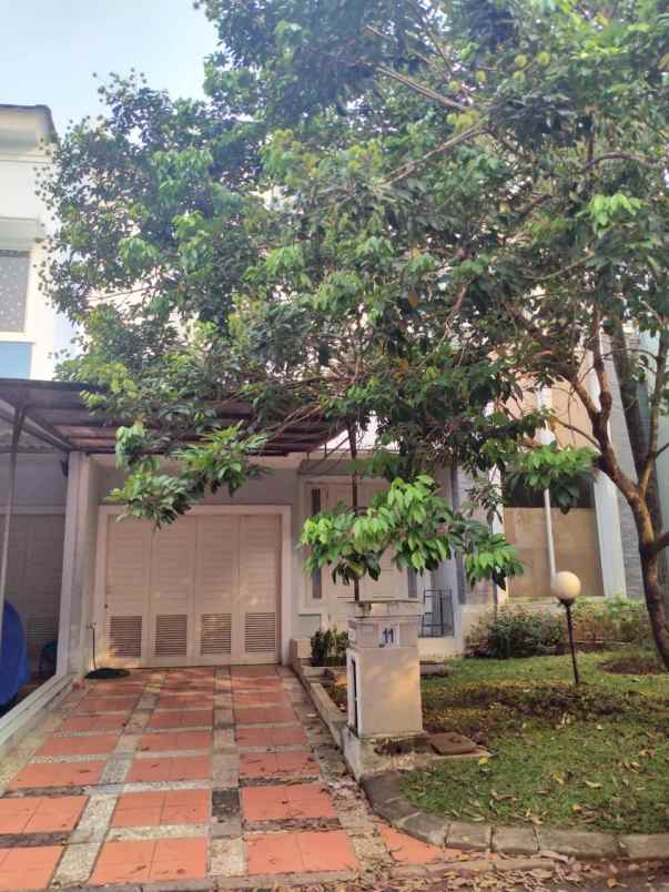 dijual rumah pondok hijau golf