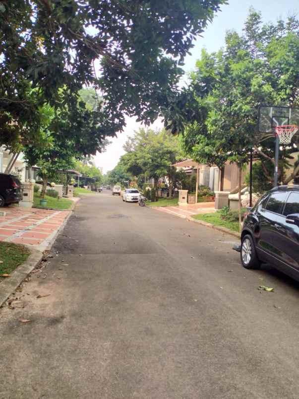 dijual rumah pondok hijau golf summarecon