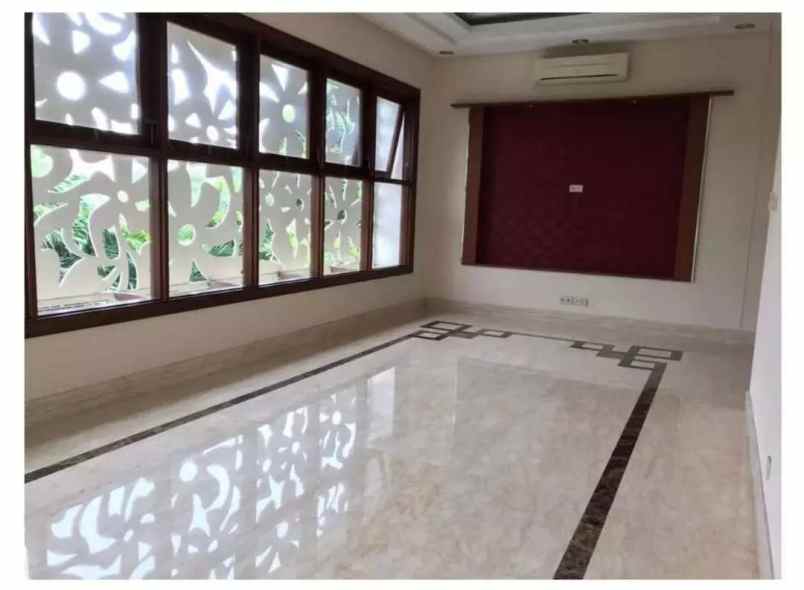 dijual rumah pondok indah