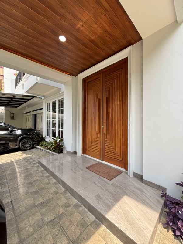 dijual rumah pondok indah