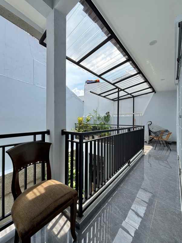 dijual rumah pondok indah