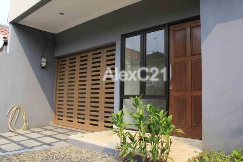 dijual rumah pondok indah