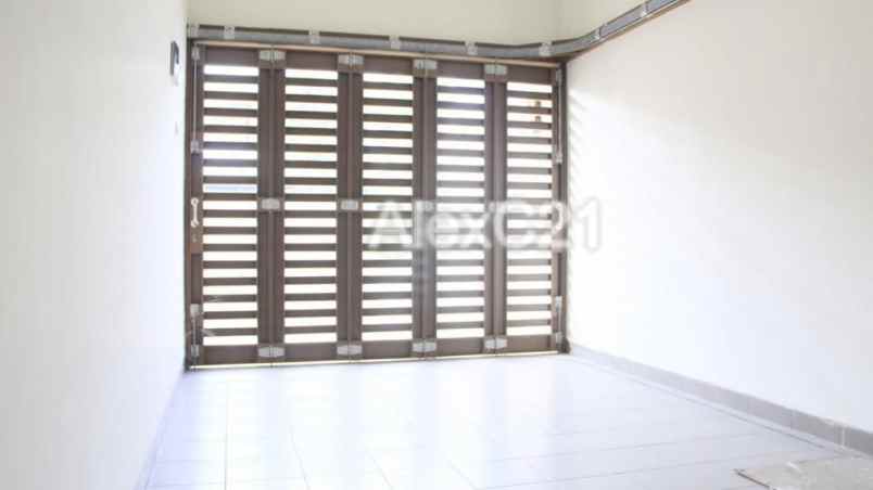 dijual rumah pondok indah