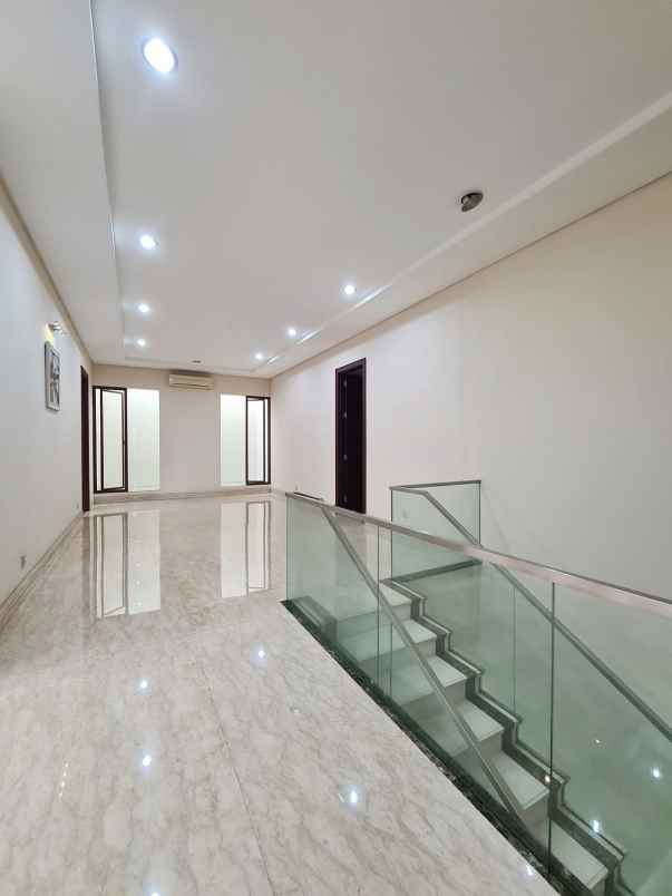 dijual rumah pondok indah jakarta selatan