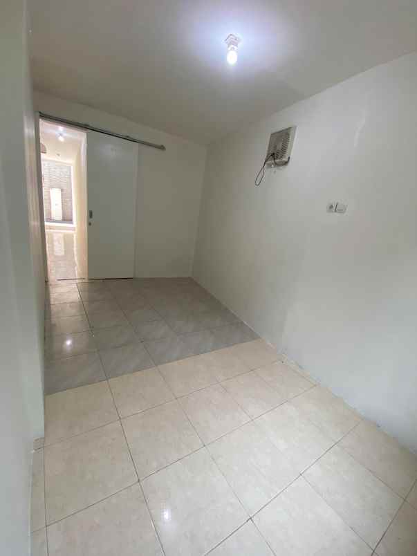 dijual rumah pondok kelapa