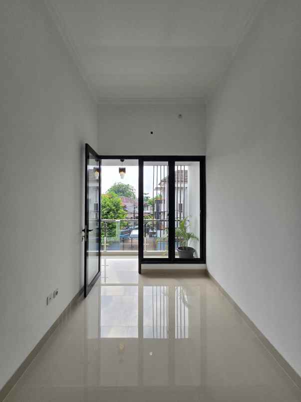 dijual rumah pondok kelapa jaktim