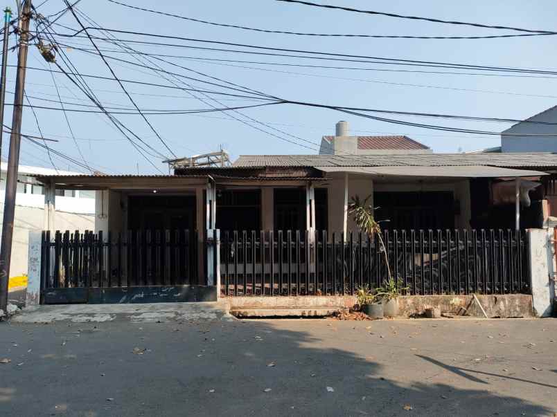 dijual rumah pondok kopi