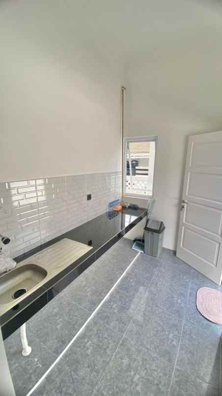 dijual rumah pondok pekayon indah