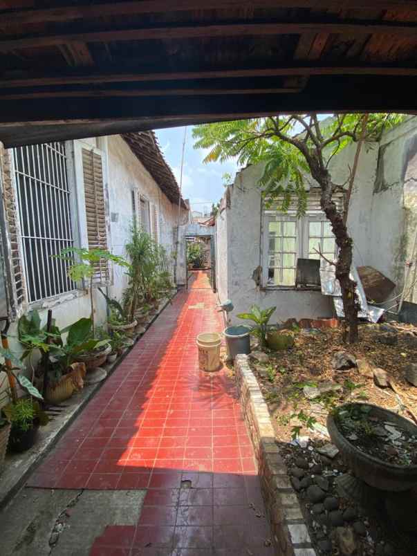 dijual rumah prapatan