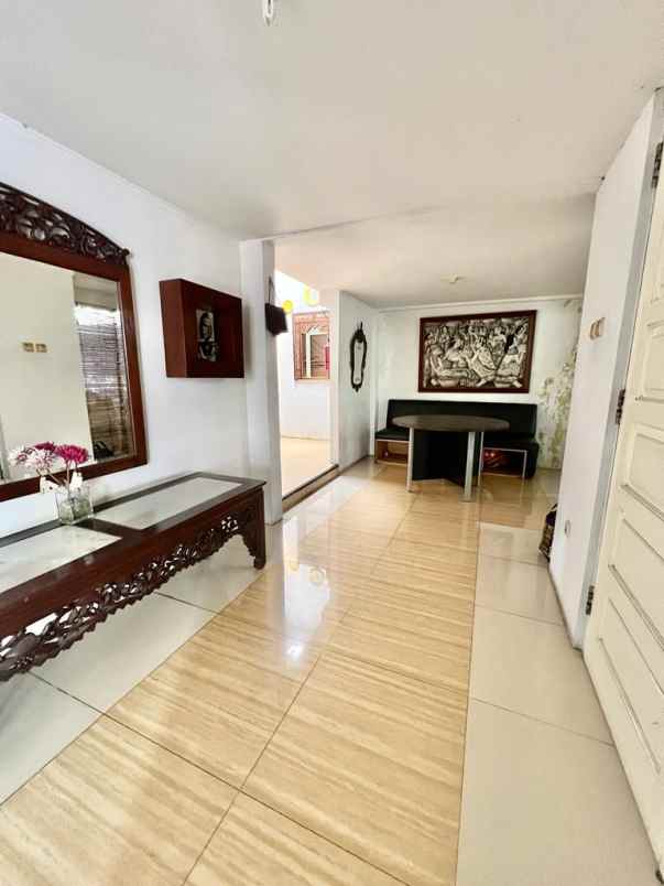 dijual rumah puri mutiara