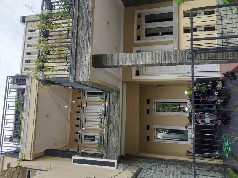 dijual rumah puri nirwana 3 jl akasia 3