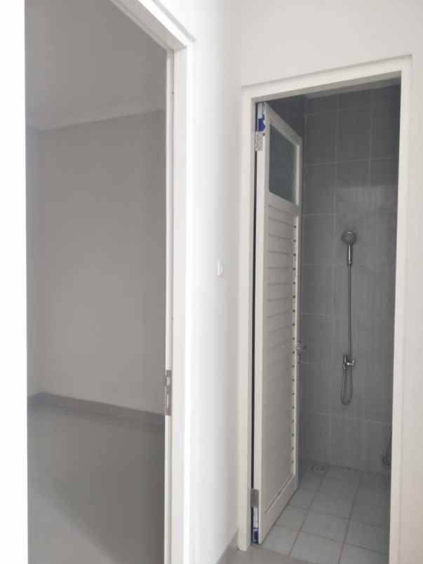 dijual rumah puri safira