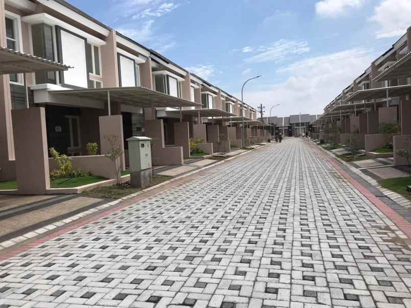 dijual rumah puri safira