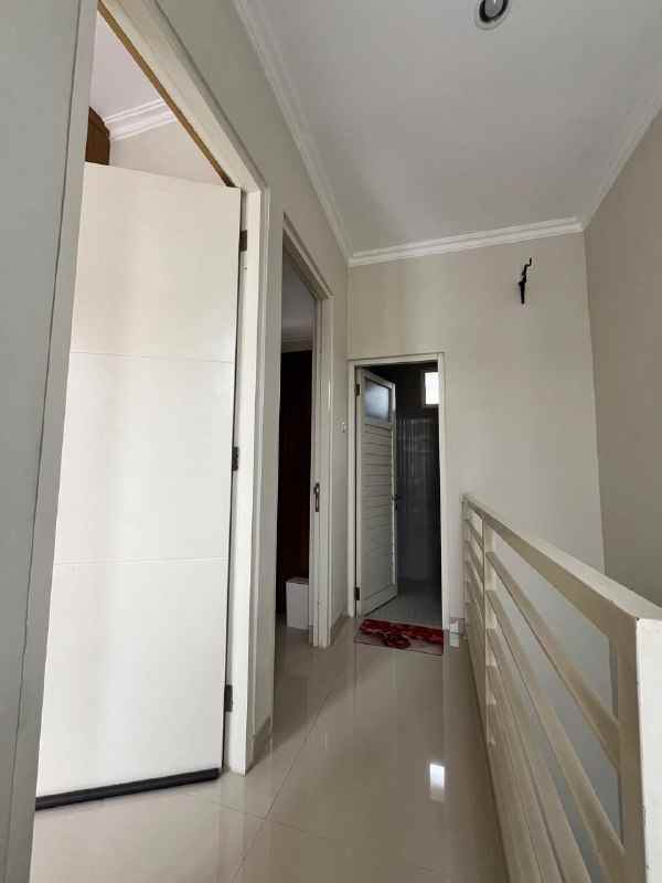 dijual rumah puri safira regency