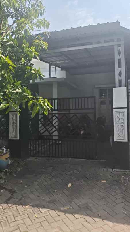 dijual rumah puri safira regency