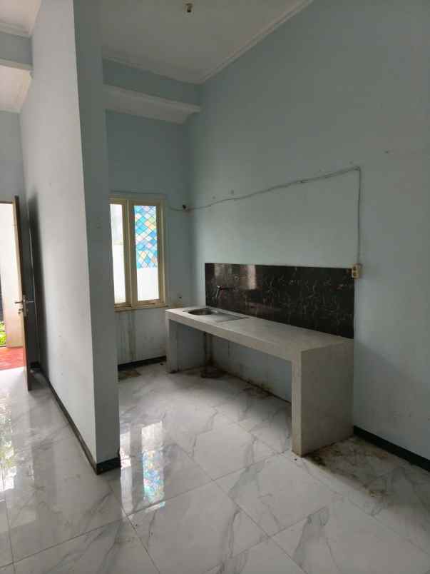 dijual rumah puri safira regency