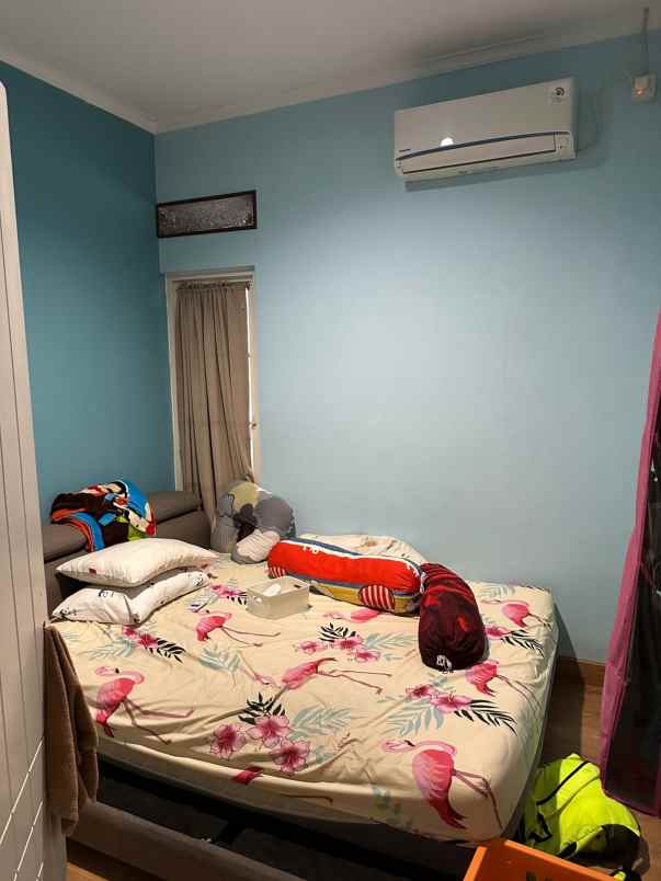 dijual rumah puri surya jaya