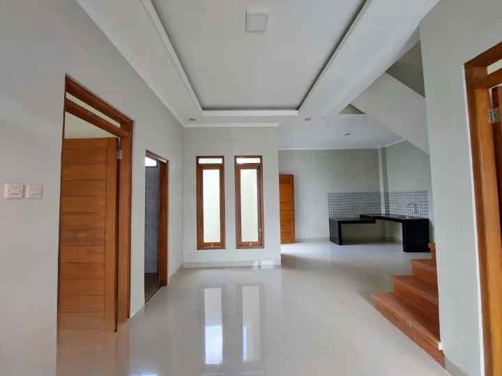 dijual rumah purwomartani