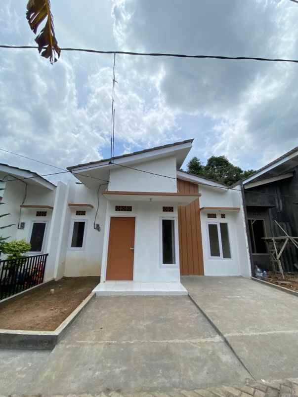 dijual rumah putat