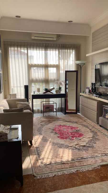dijual rumah raffles hills housing