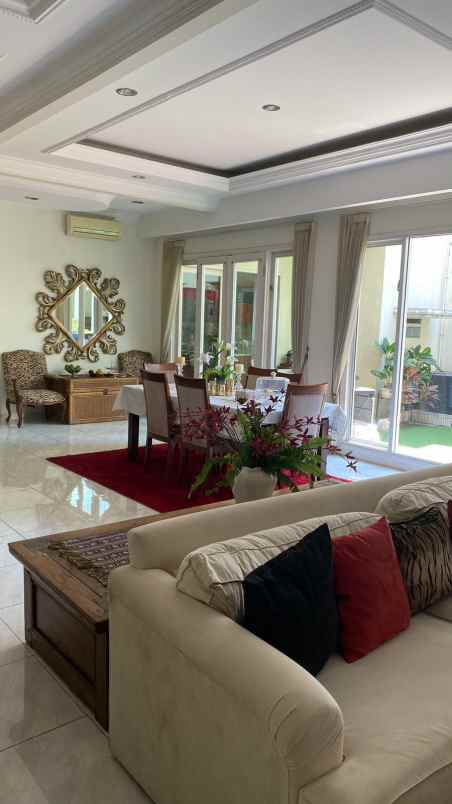 dijual rumah raffles hills housing