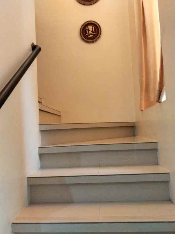 dijual rumah raffles hills housing