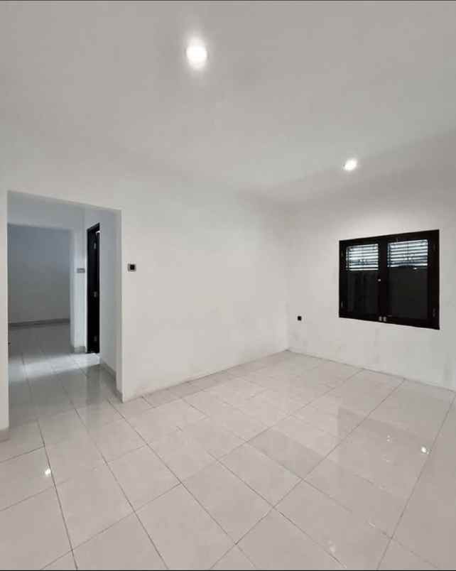 dijual rumah rapi dan siap huni menteng jakarta pusat