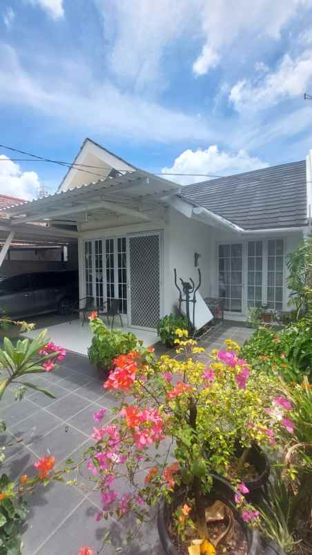 dijual rumah rapi terawat di kemang pratama 2 bekasi