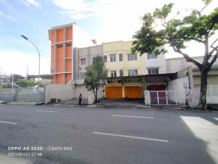 dijual rumah raya arjuna