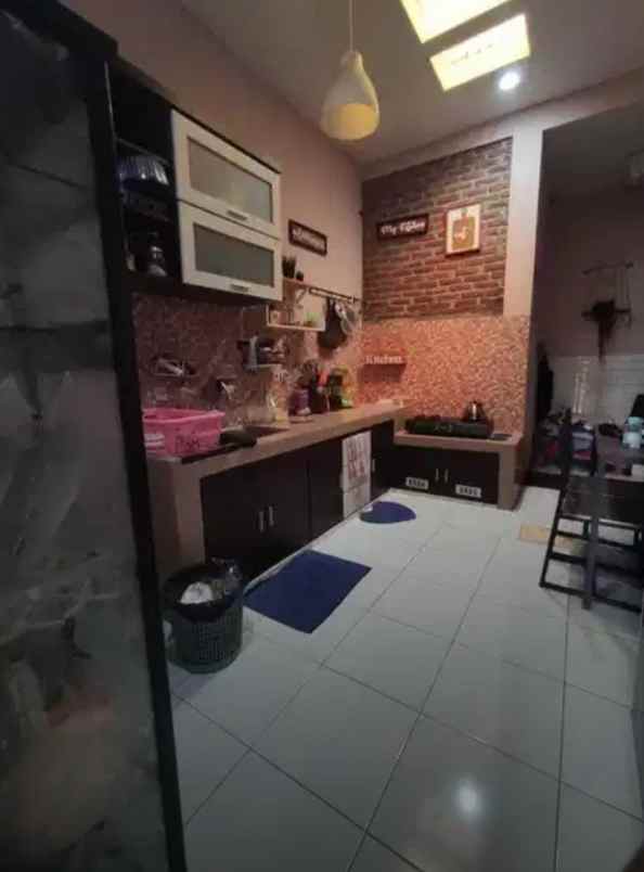 dijual rumah royal paka residence